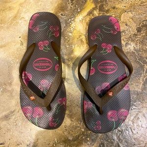 Brown Cherry Havaiana Flip Flops. 🍒 Good Shape !